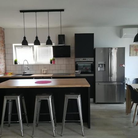 Apartmani Radic Rg Rogoznica  Exterior photo